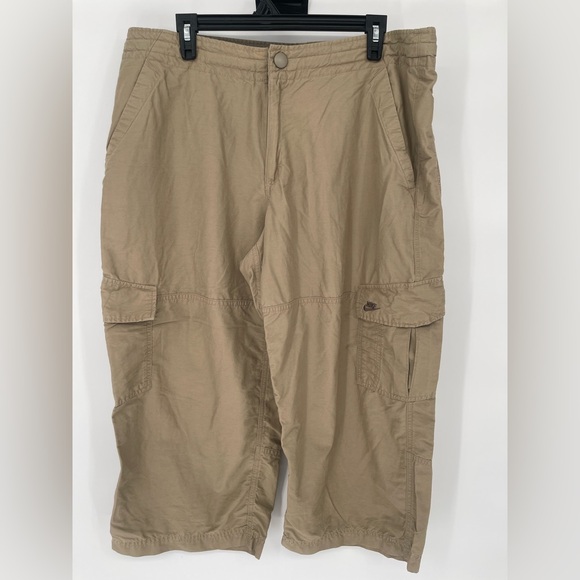 Nike Men's Khaki Cargo long shorts - Picture 1 of 4